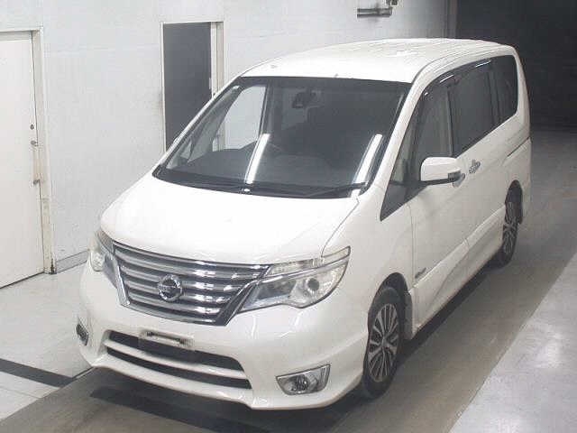 NISSAN SERENA