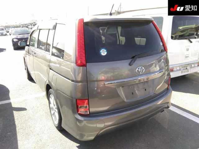 TOYOTA ISIS