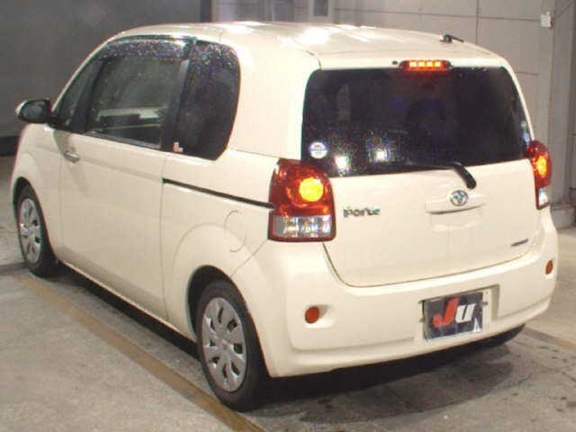 TOYOTA PORTE