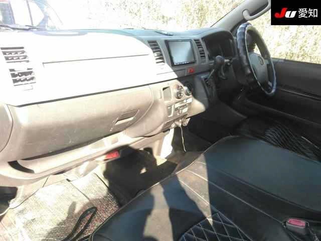 TOYOTA REGIUS ACE
