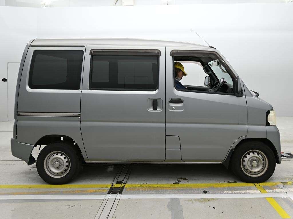 NISSAN NV100 CLIPPER