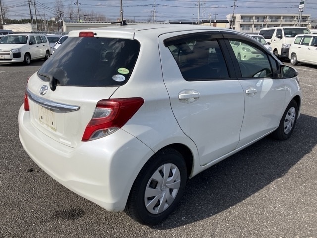 TOYOTA VITZ