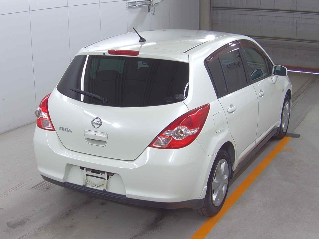NISSAN TIIDA