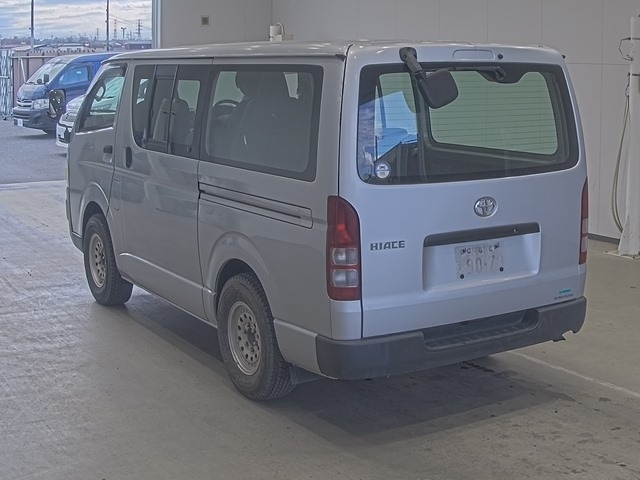 TOYOTA REGIUS ACE