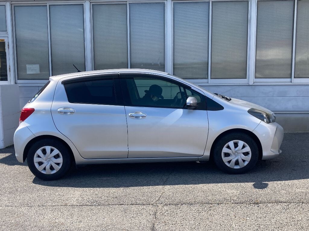 TOYOTA VITZ