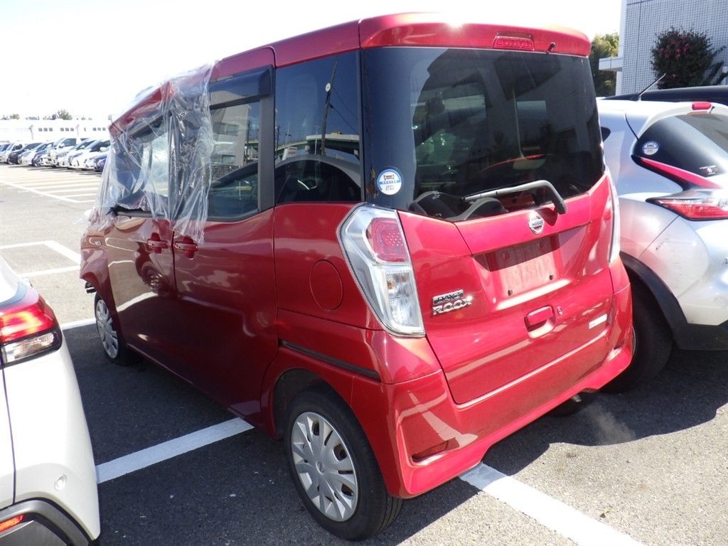 NISSAN DAYZ ROOX