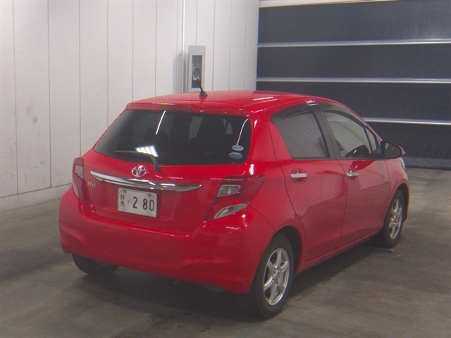 TOYOTA VITZ