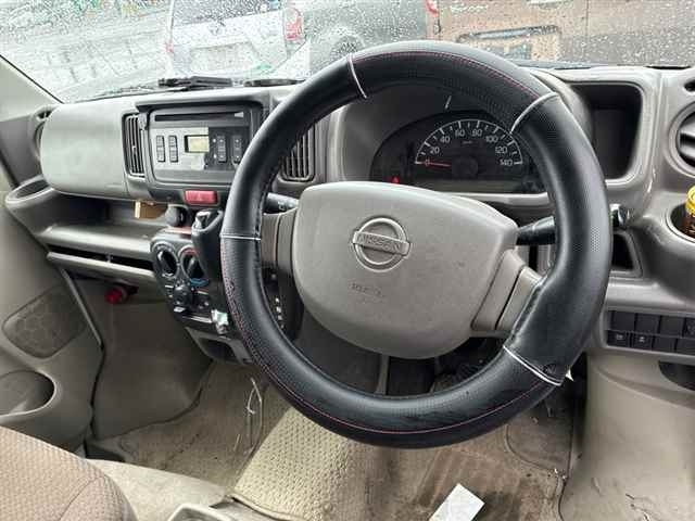 NISSAN NV100 CLIPPER