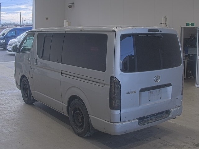 TOYOTA REGIUS ACE