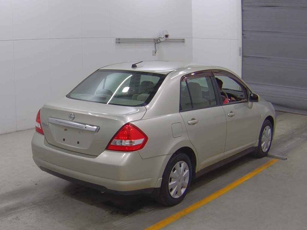 NISSAN TIIDA LATIO