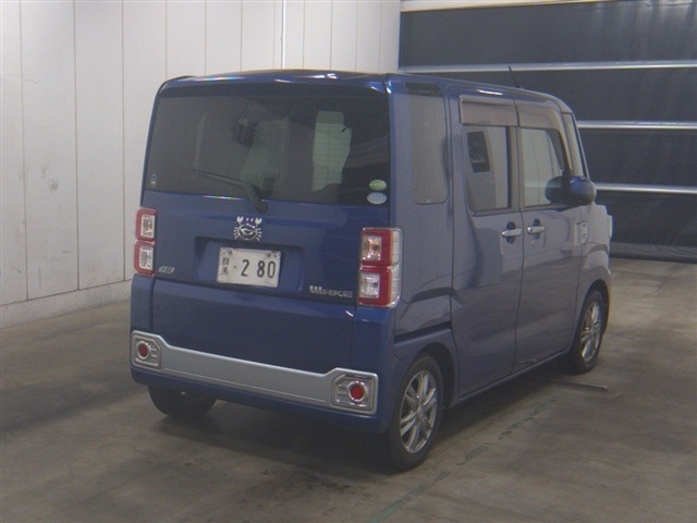 DAIHATSU WAKE