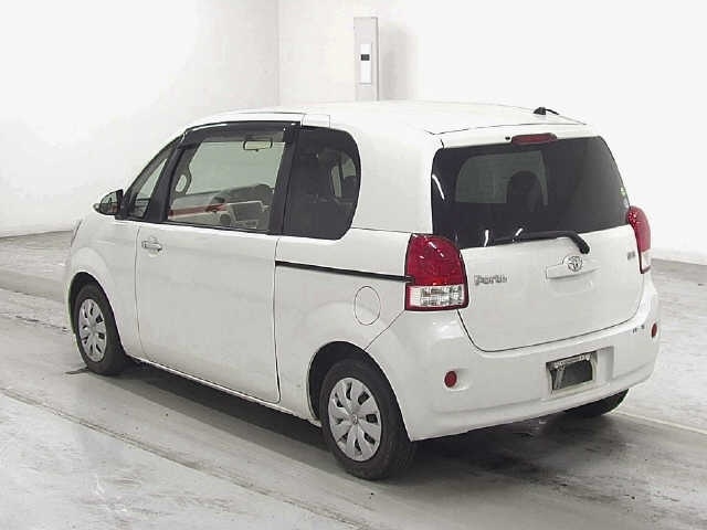 TOYOTA PORTE