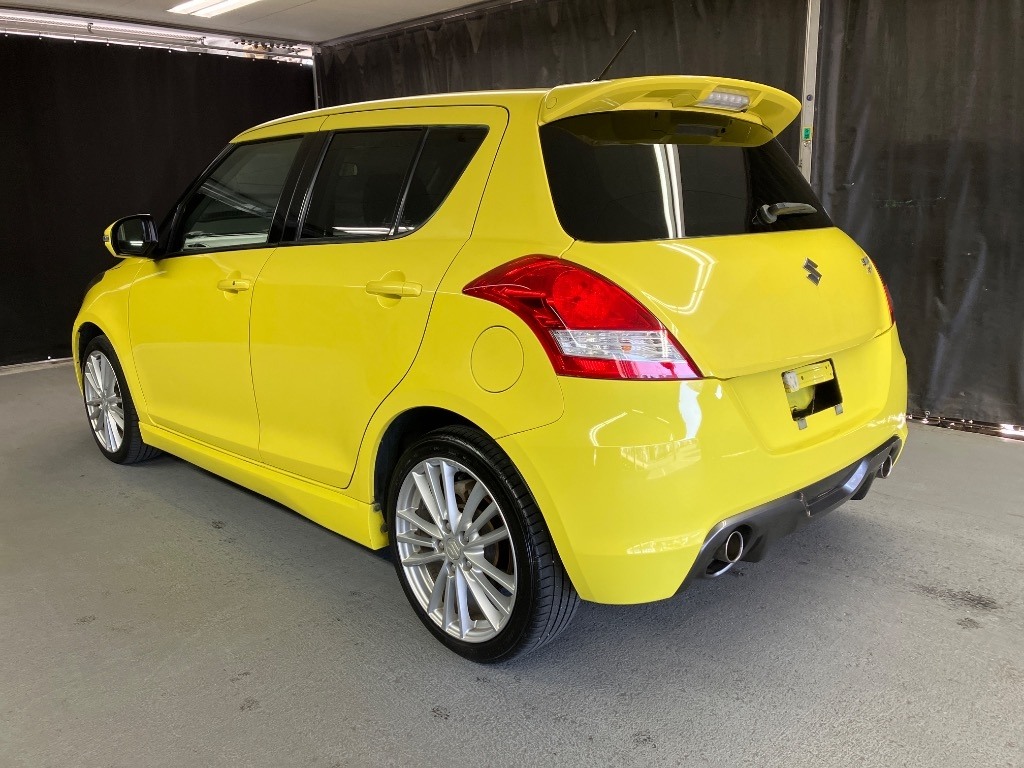 SUZUKI SWIFT