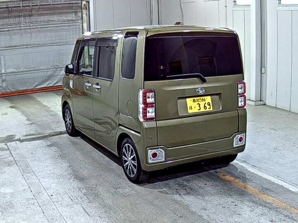 DAIHATSU WAKE