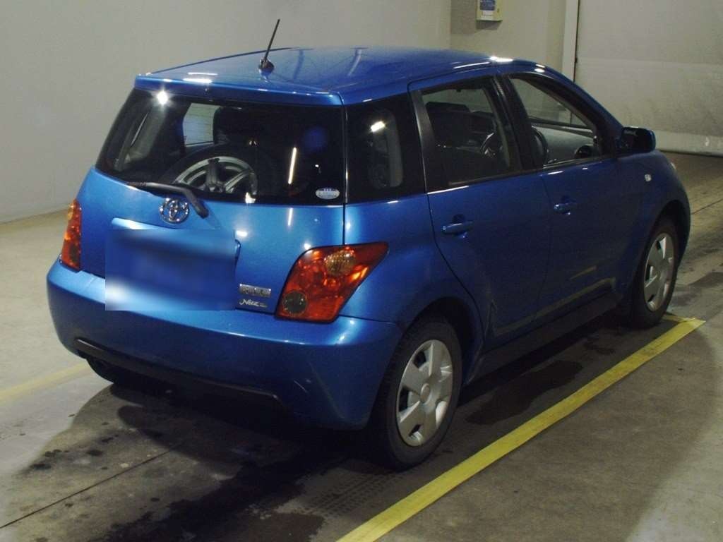 TOYOTA IST