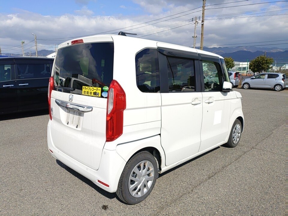 HONDA N-BOX