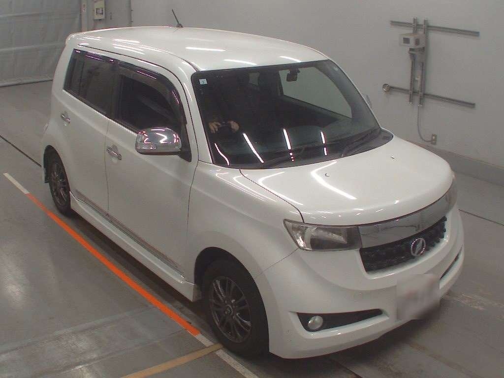 TOYOTA BB