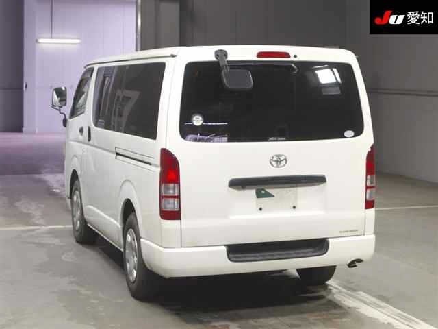 TOYOTA REGIUS ACE