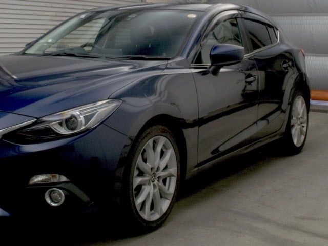 MAZDA AXELA