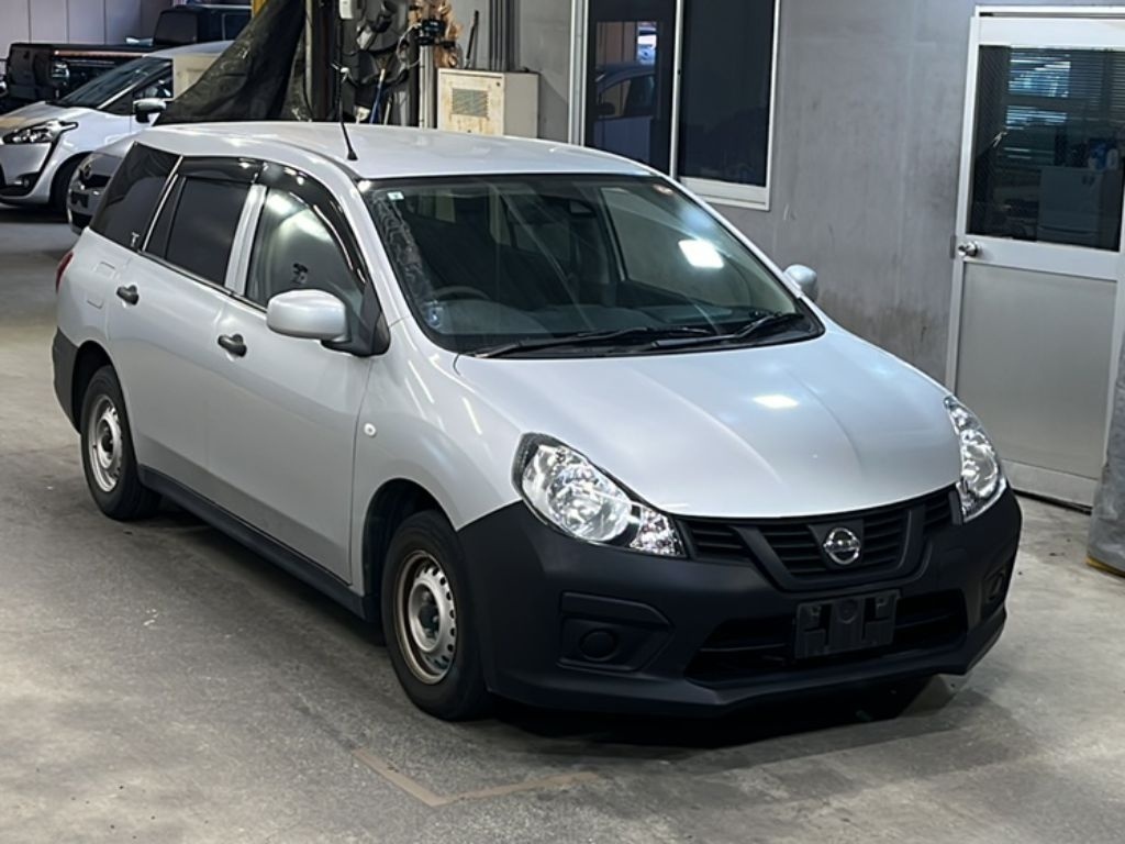 NISSAN AD
