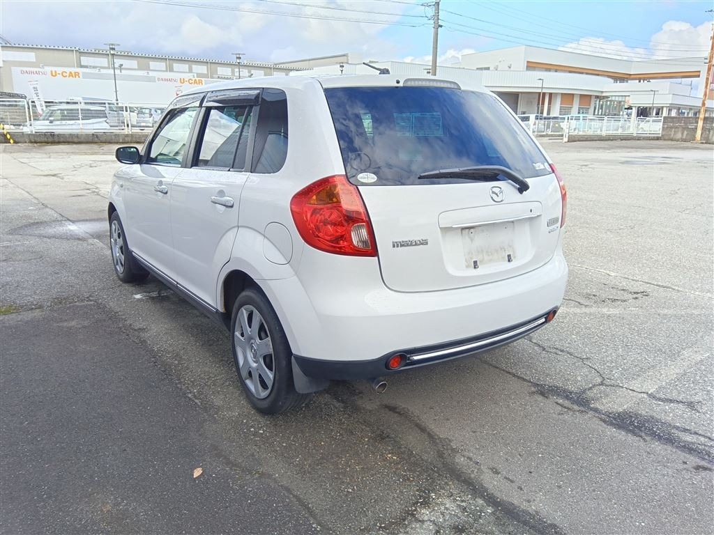 MAZDA VERISA