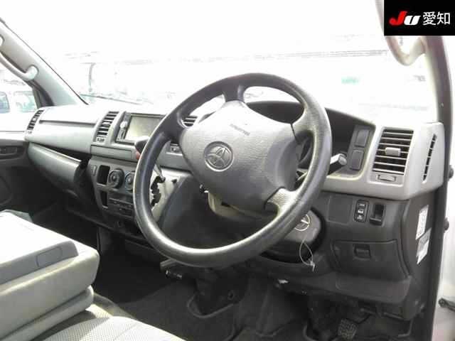 TOYOTA REGIUS ACE