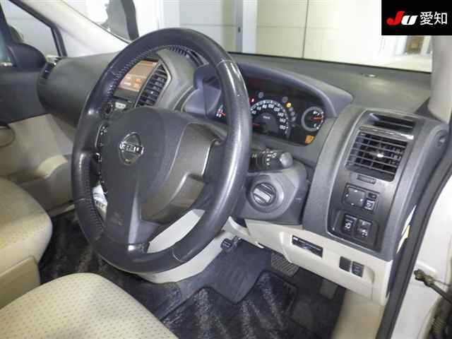 NISSAN LAFESTA