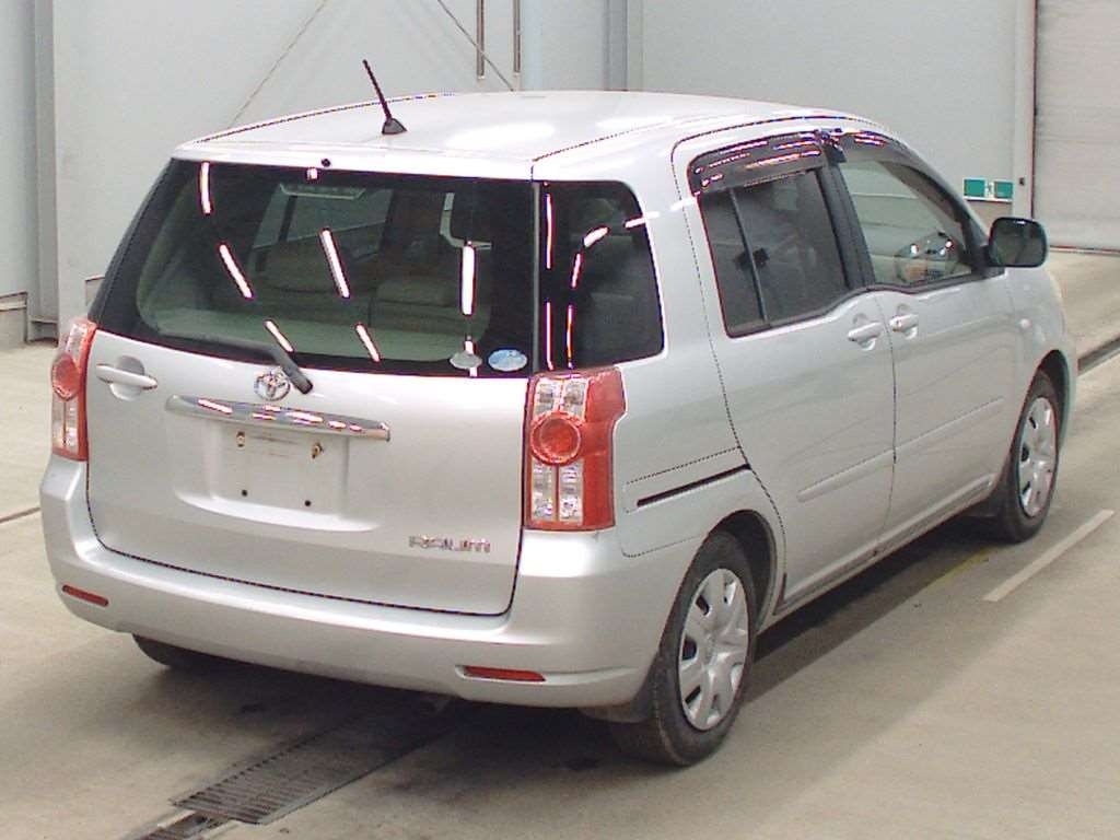 TOYOTA RAUM