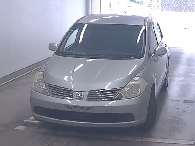 NISSAN TIIDA LATIO