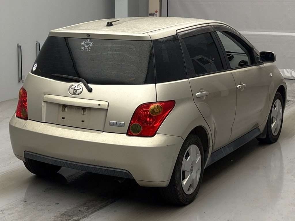 TOYOTA IST