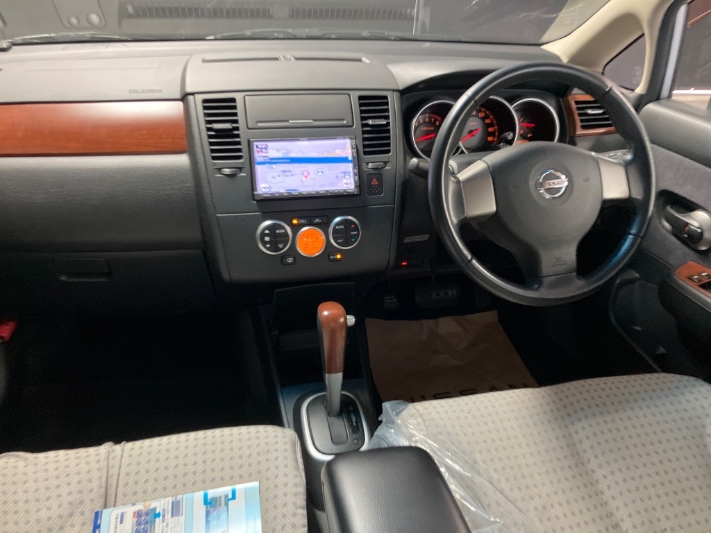 NISSAN TIIDA LATIO