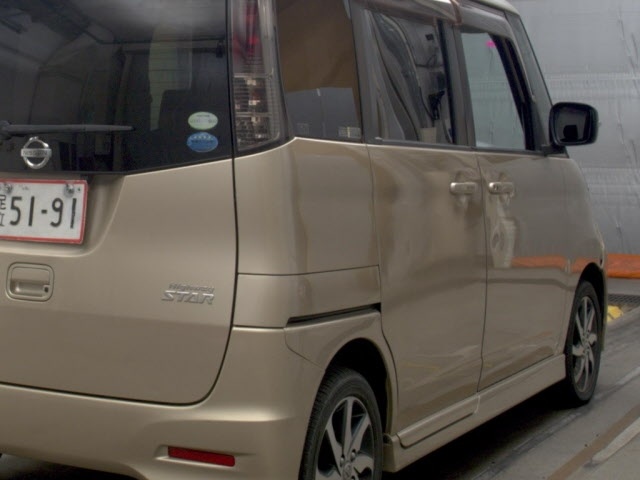 NISSAN ROOX