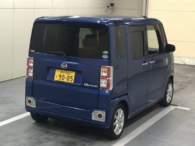 DAIHATSU WAKE