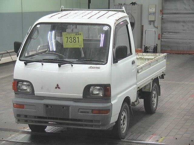MITSUBISHI MINICAB