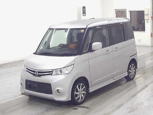 NISSAN ROOX