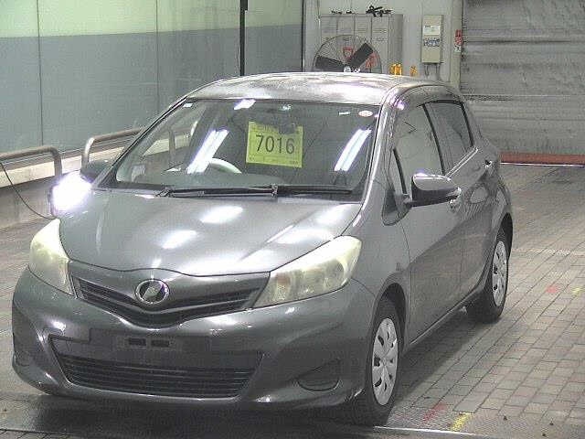 TOYOTA VITZ