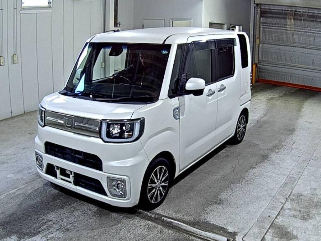 DAIHATSU WAKE