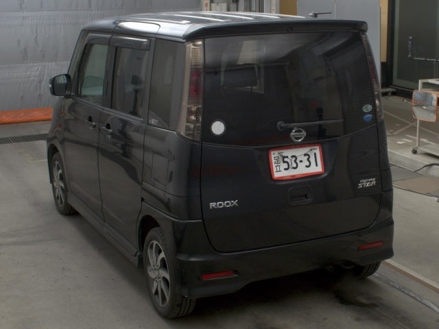 NISSAN ROOX