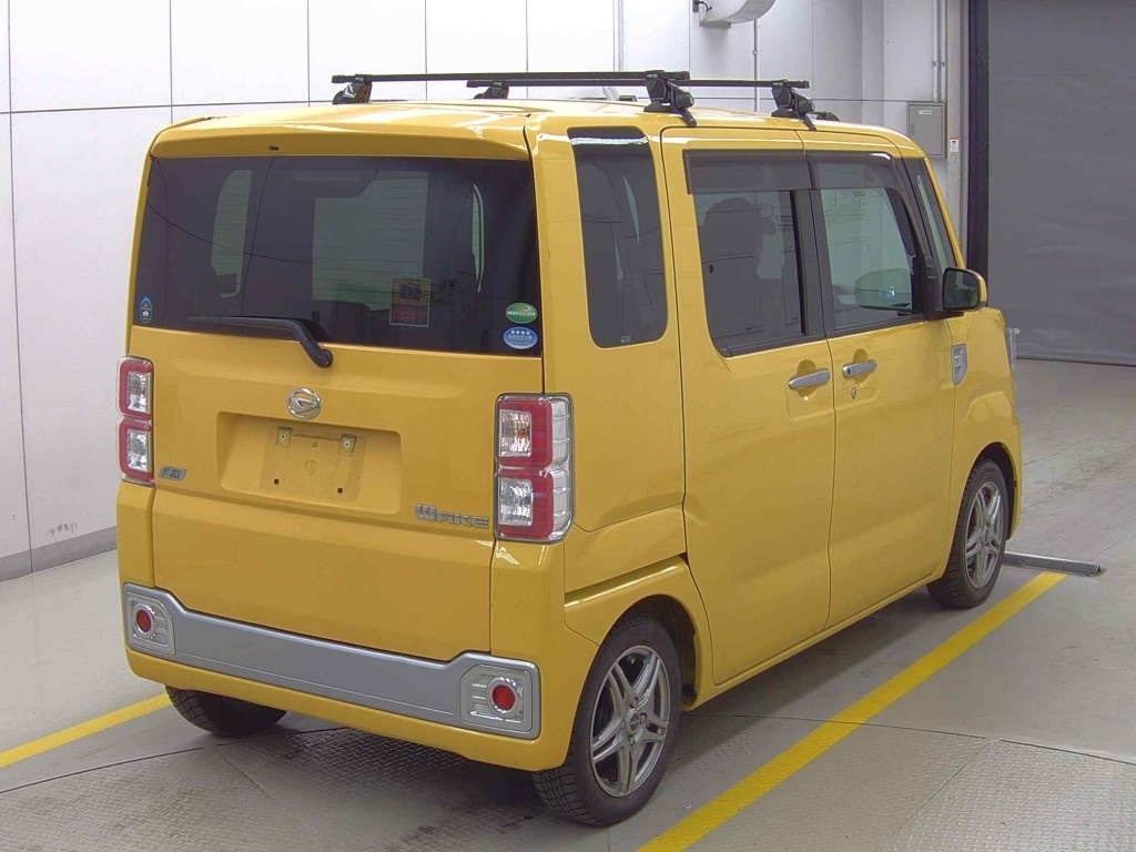DAIHATSU WAKE