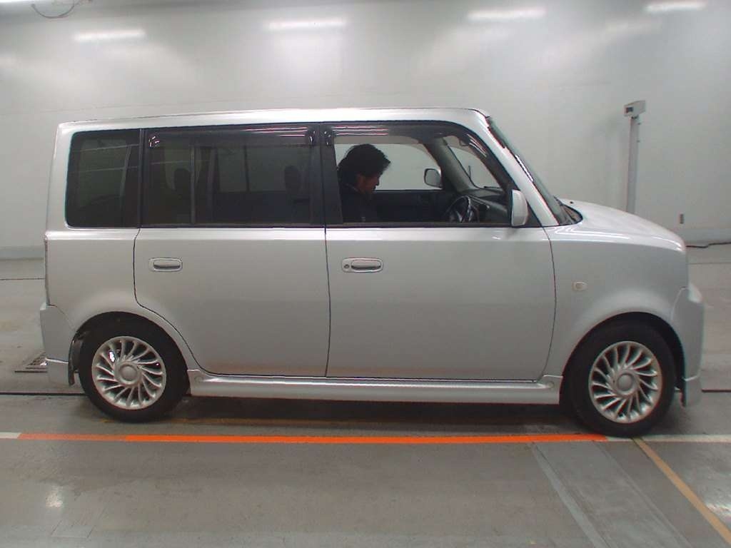 TOYOTA BB