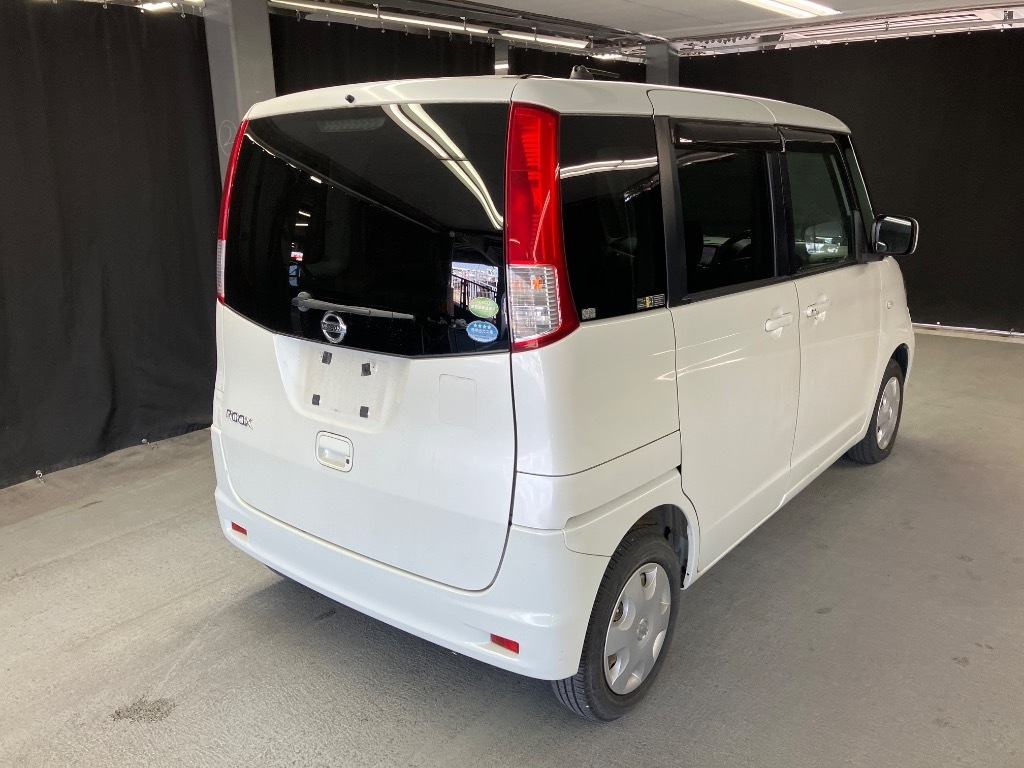 NISSAN ROOX