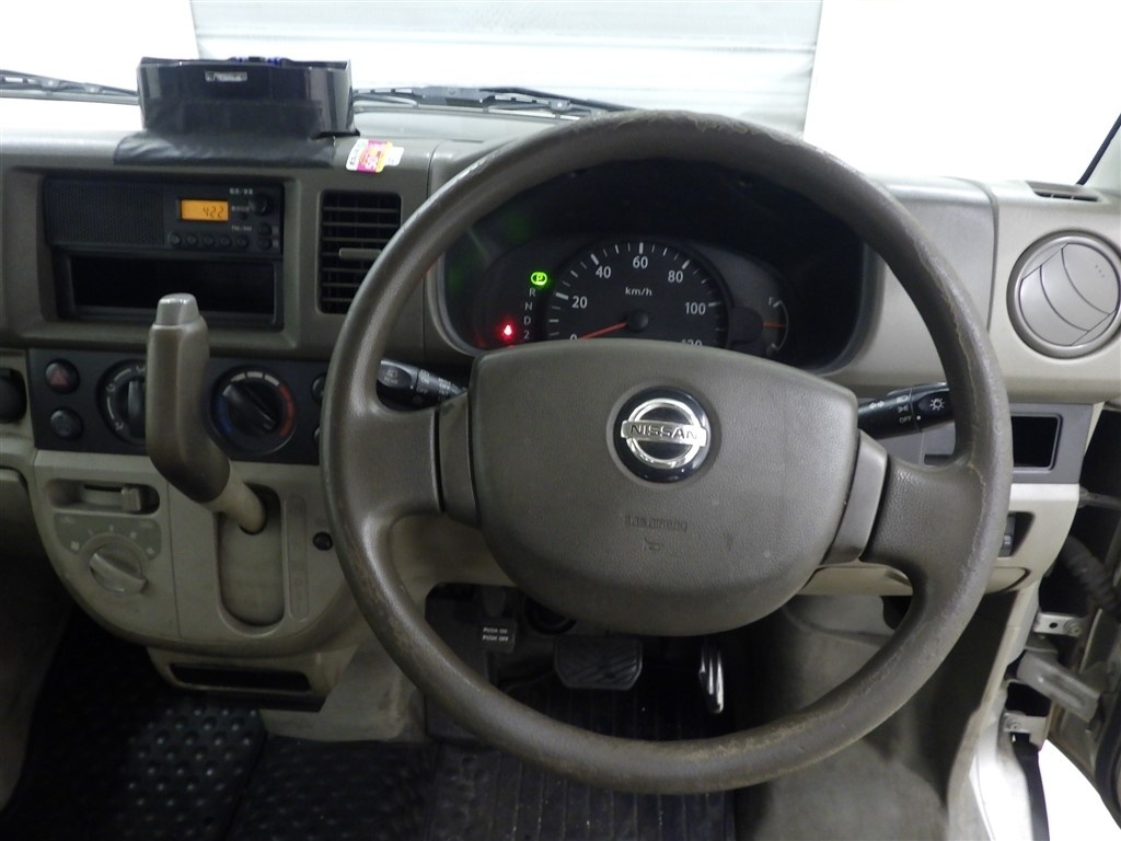 NISSAN NV100 CLIPPER