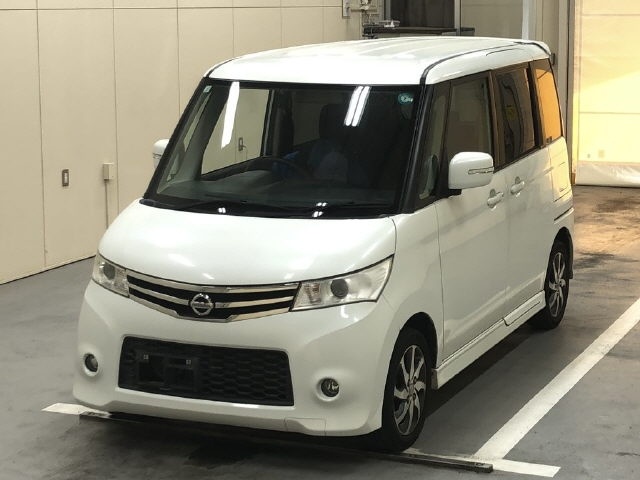 NISSAN ROOX