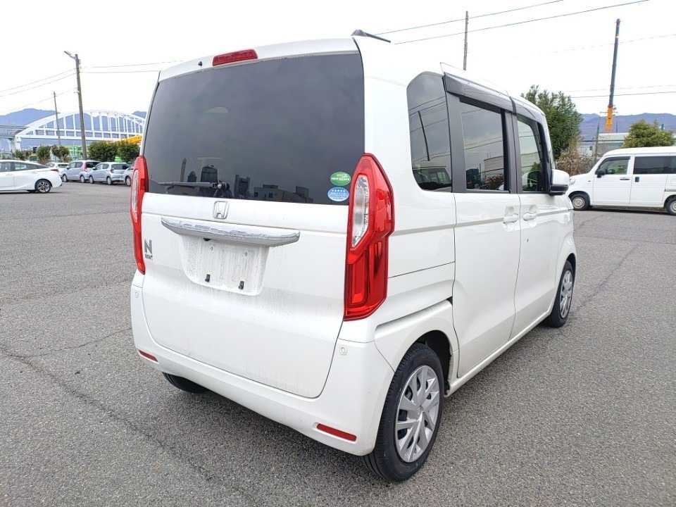 HONDA N-BOX