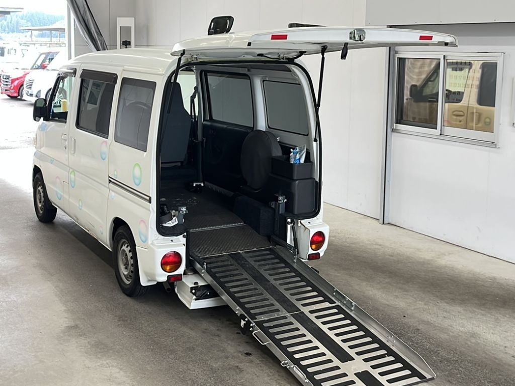 NISSAN NV100 CLIPPER