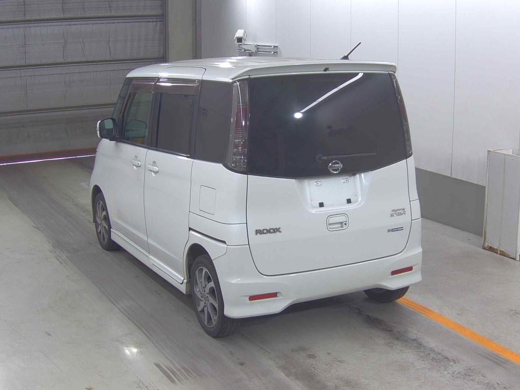 NISSAN ROOX