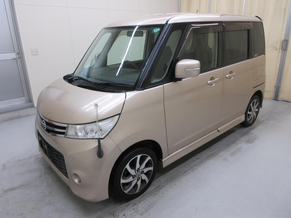 NISSAN ROOX