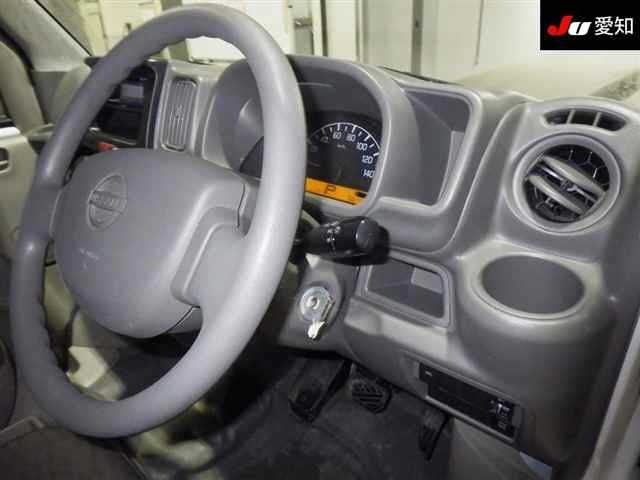 NISSAN NV100 CLIPPER