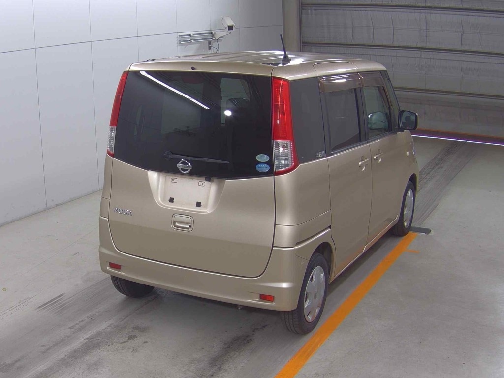 NISSAN ROOX