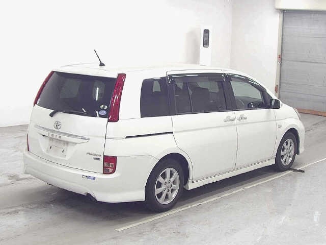 TOYOTA ISIS